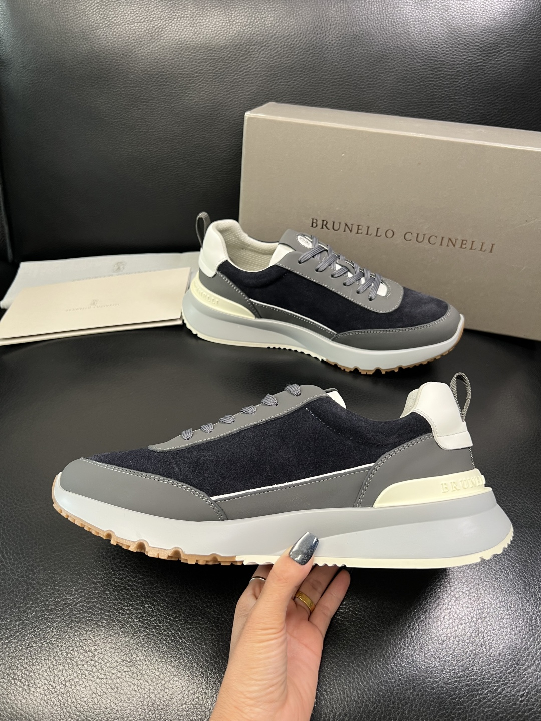 Brunello Cucinelli 高品质 顶级工艺品 BC 专柜同步原厂配置，意大利进口牛皮面料牛内