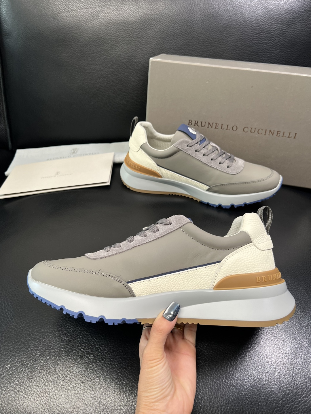 Brunello Cucinelli 高品质 顶级工艺品 BC 专柜同步原厂配置，意大利进口牛皮面料牛内