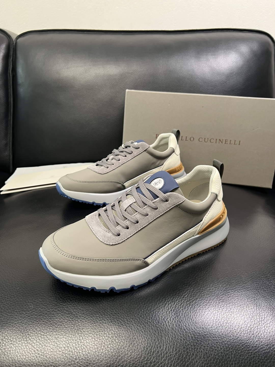 Brunello Cucinelli 高品质 顶级工艺品 BC 专柜同步原厂配置，意大利进口牛皮面料牛内