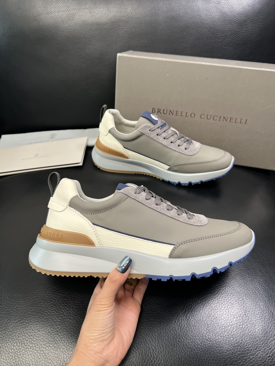 Brunello Cucinelli 高品质 顶级工艺品 BC 专柜同步原厂配置，意大利进口牛皮面料牛内