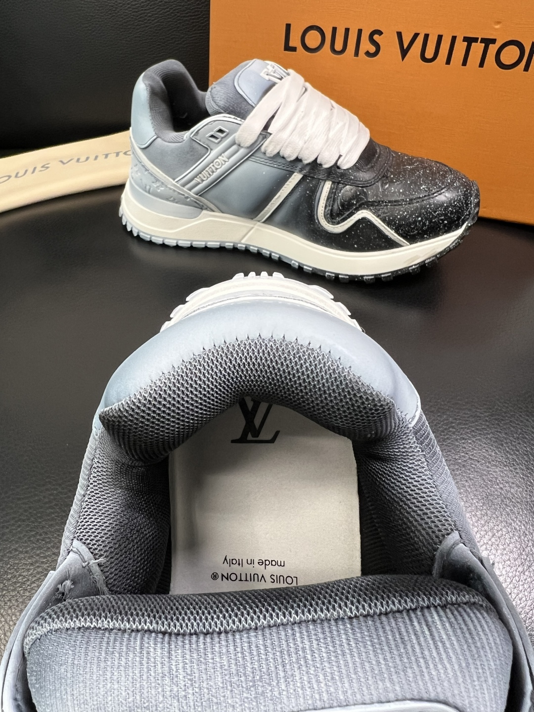 Lv 高品质 顶级工艺品 路易威登，运动板鞋专柜同步原厂配置，鞋面意大利进口牛皮改色面料，进口网布里垫柔