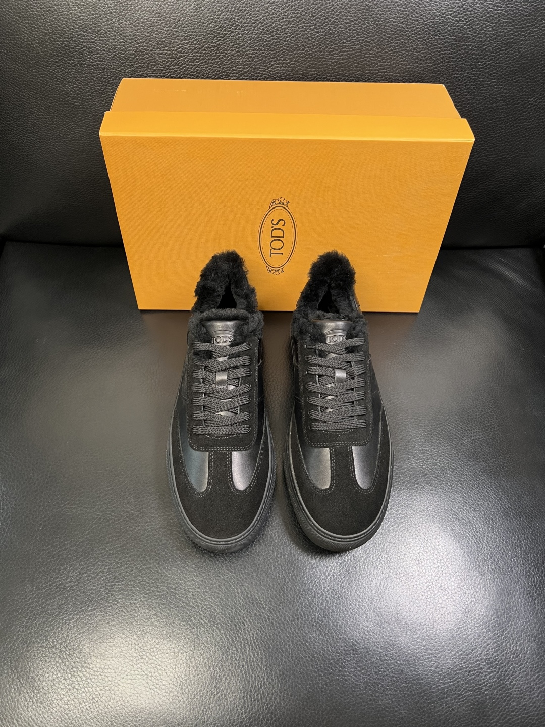 Tods 高品质 顶级工艺品 托德斯 专柜新款原厂配置，意大利进口牛皮面料，进口羊毛内里垫，透气舒适，鞋