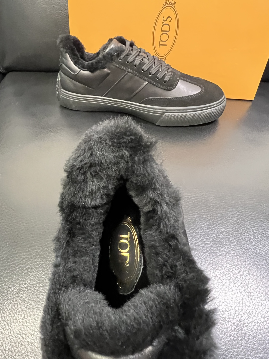 Tods 高品质 顶级工艺品 托德斯 专柜新款原厂配置，意大利进口牛皮面料，进口羊毛内里垫，透气舒适，鞋