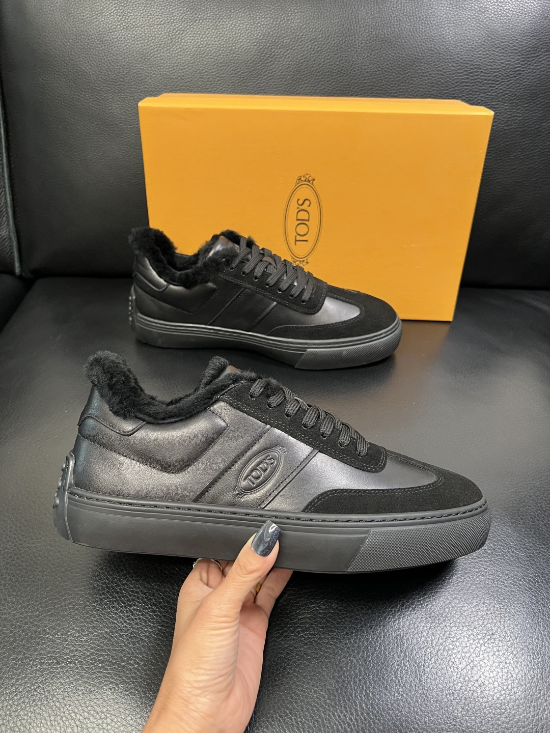 Tods 高品质 顶级工艺品 托德斯 专柜新款原厂配置，意大利进口牛皮面料，进口羊毛内里垫，透气舒适，鞋