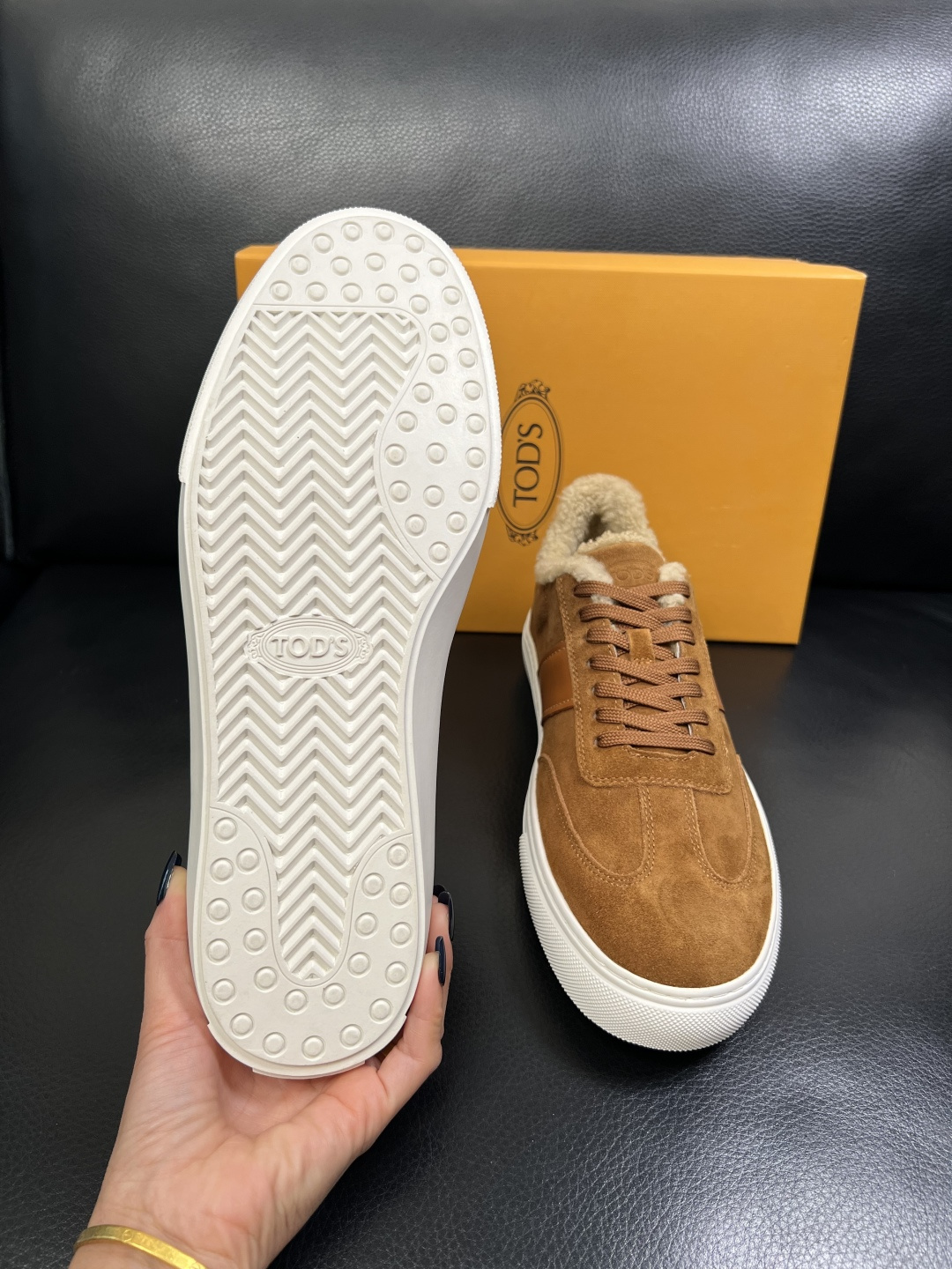 Tods 高品质 顶级工艺品 托德斯 专柜新款原厂配置，意大利进口牛皮面料，进口羊毛内里垫，透气舒适，鞋