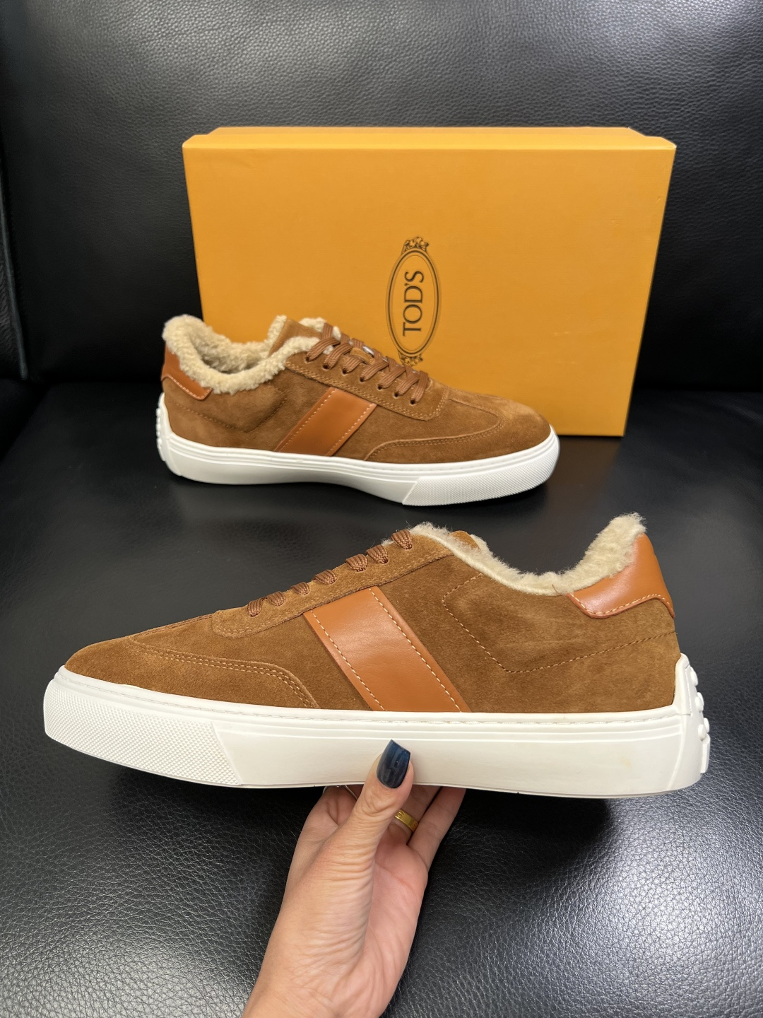 Tods 高品质 顶级工艺品 托德斯 专柜新款原厂配置，意大利进口牛皮面料，进口羊毛内里垫，透气舒适，鞋