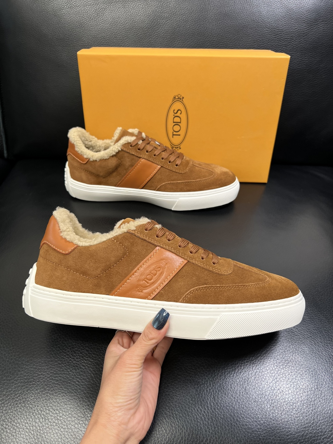 Tods 高品质 顶级工艺品 托德斯 专柜新款原厂配置，意大利进口牛皮面料，进口羊毛内里垫，透气舒适，鞋