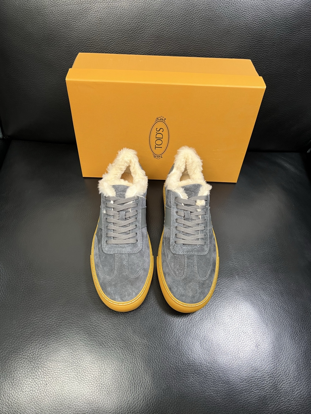 Tods 高品质 顶级工艺品 托德斯 专柜新款原厂配置，意大利进口牛皮面料，进口羊毛内里垫，透气舒适，鞋