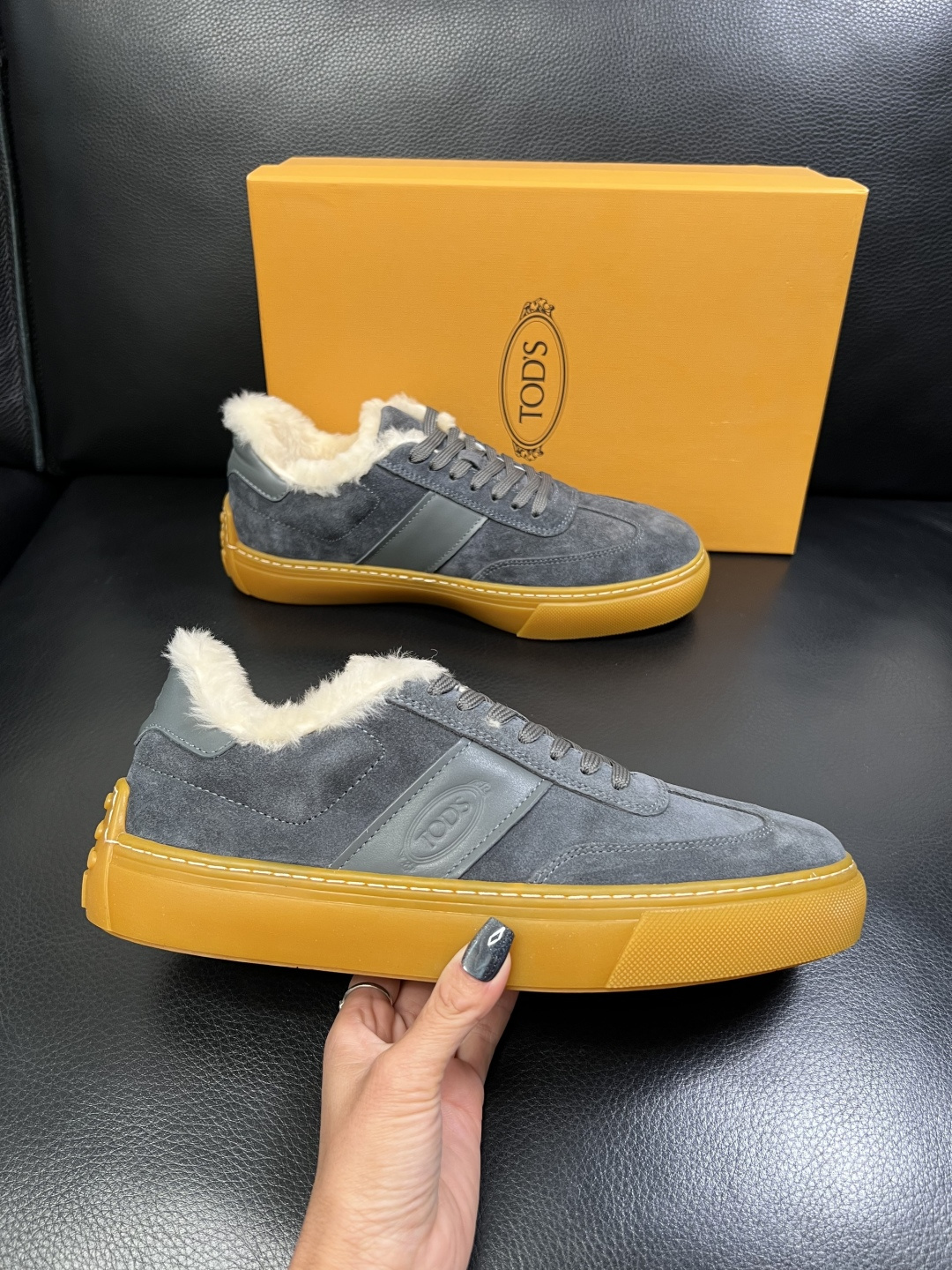 Tods 高品质 顶级工艺品 托德斯 专柜新款原厂配置，意大利进口牛皮面料，进口羊毛内里垫，透气舒适，鞋