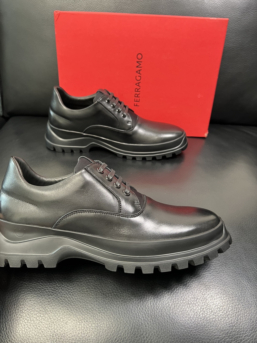 Ferragamo 高品质 顶级工艺品 菲拉格慕 专柜同步发售原厂配置，意大利进口原版牛皮，进口水染牛里