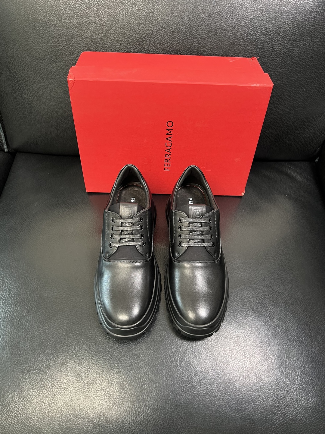 Ferragamo 高品质 顶级工艺品 菲拉格慕 专柜同步发售原厂配置，意大利进口原版牛皮，进口水染牛里