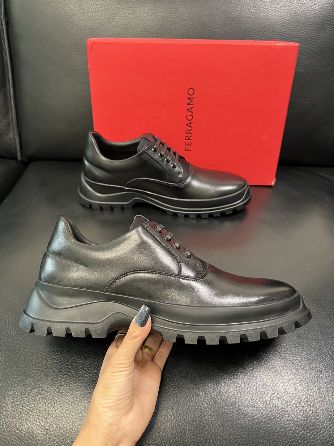 Ferragamo 高品质 顶级工艺品 菲拉格慕 专柜同步发售原厂配置，意大利进口原版牛皮，进口水染牛里