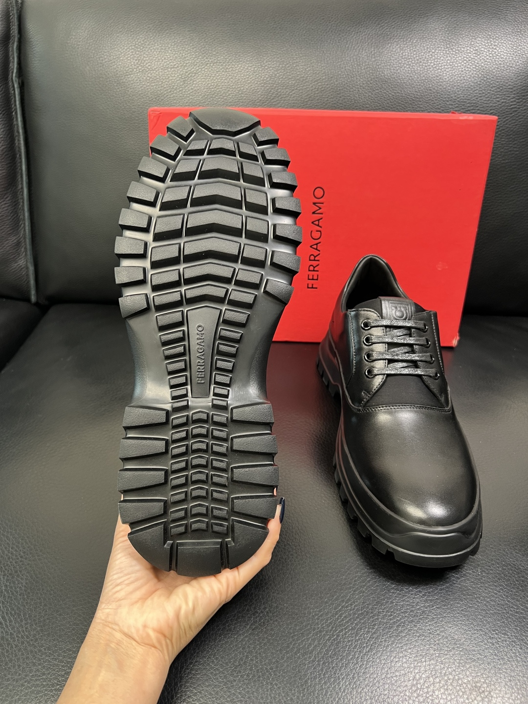 Ferragamo 高品质 顶级工艺品 菲拉格慕 专柜同步发售原厂配置，意大利进口原版牛皮，进口水染牛里