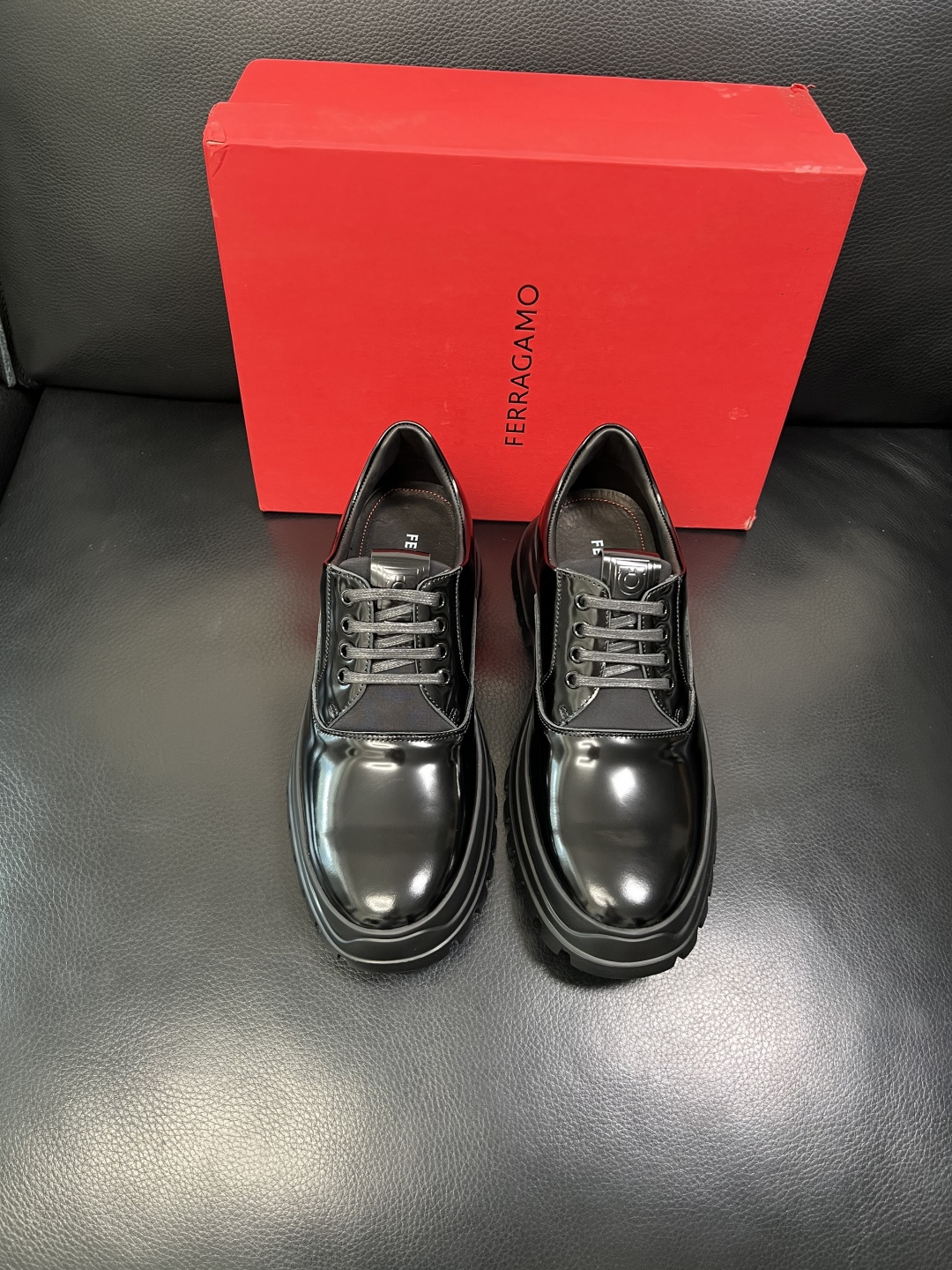 Ferragamo 高品质 顶级工艺品 菲拉格慕 专柜同步发售原厂配置，意大利进口原版牛皮，进口水染牛里