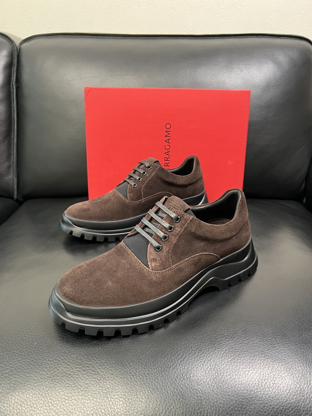 Ferragamo 高品质 顶级工艺品 菲拉格慕 专柜同步发售原厂配置，意大利进口原版牛皮，进口水染牛里