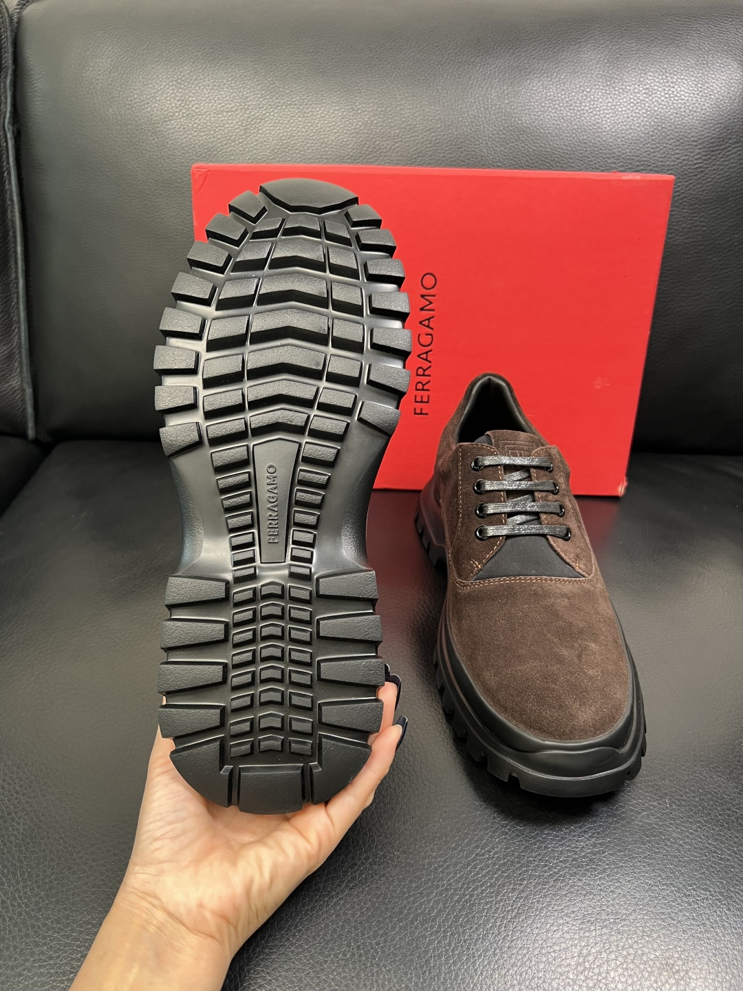 Ferragamo 高品质 顶级工艺品 菲拉格慕 专柜同步发售原厂配置，意大利进口原版牛皮，进口水染牛里