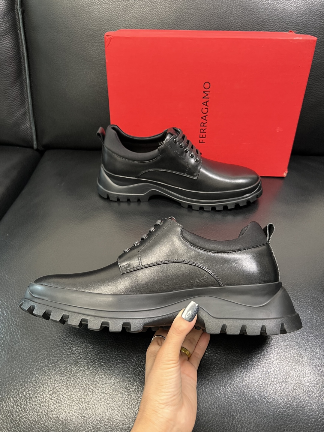 Ferragamo 高品质 顶级工艺品 菲拉格慕 专柜同步发售原厂配置，意大利进口原版牛皮，进口水染牛里