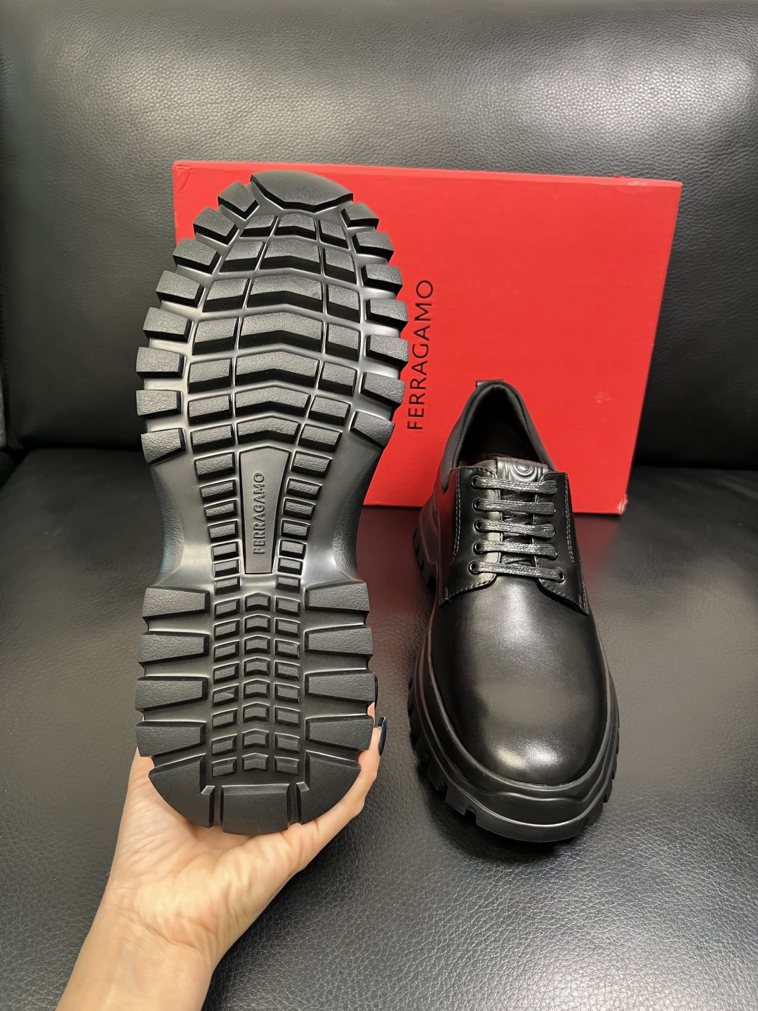 Ferragamo 高品质 顶级工艺品 菲拉格慕 专柜同步发售原厂配置，意大利进口原版牛皮，进口水染牛里