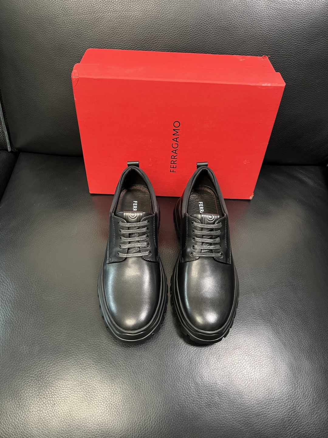 Ferragamo 高品质 顶级工艺品 菲拉格慕 专柜同步发售原厂配置，意大利进口原版牛皮，进口水染牛里