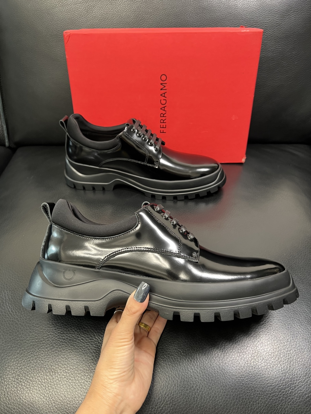 Ferragamo 高品质 顶级工艺品 菲拉格慕 专柜同步发售原厂配置，意大利进口原版牛皮，进口水染牛里