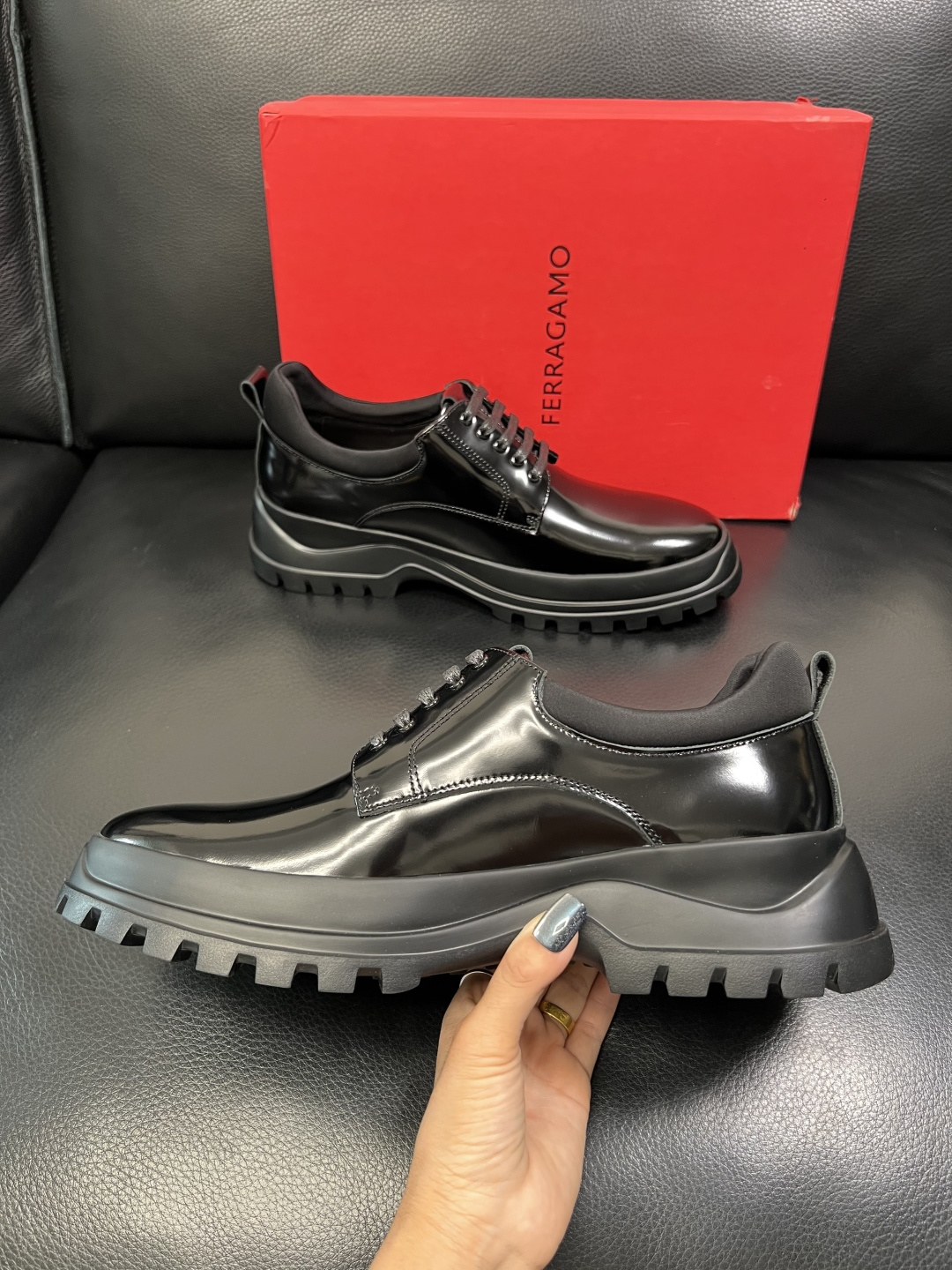 Ferragamo 高品质 顶级工艺品 菲拉格慕 专柜同步发售原厂配置，意大利进口原版牛皮，进口水染牛里