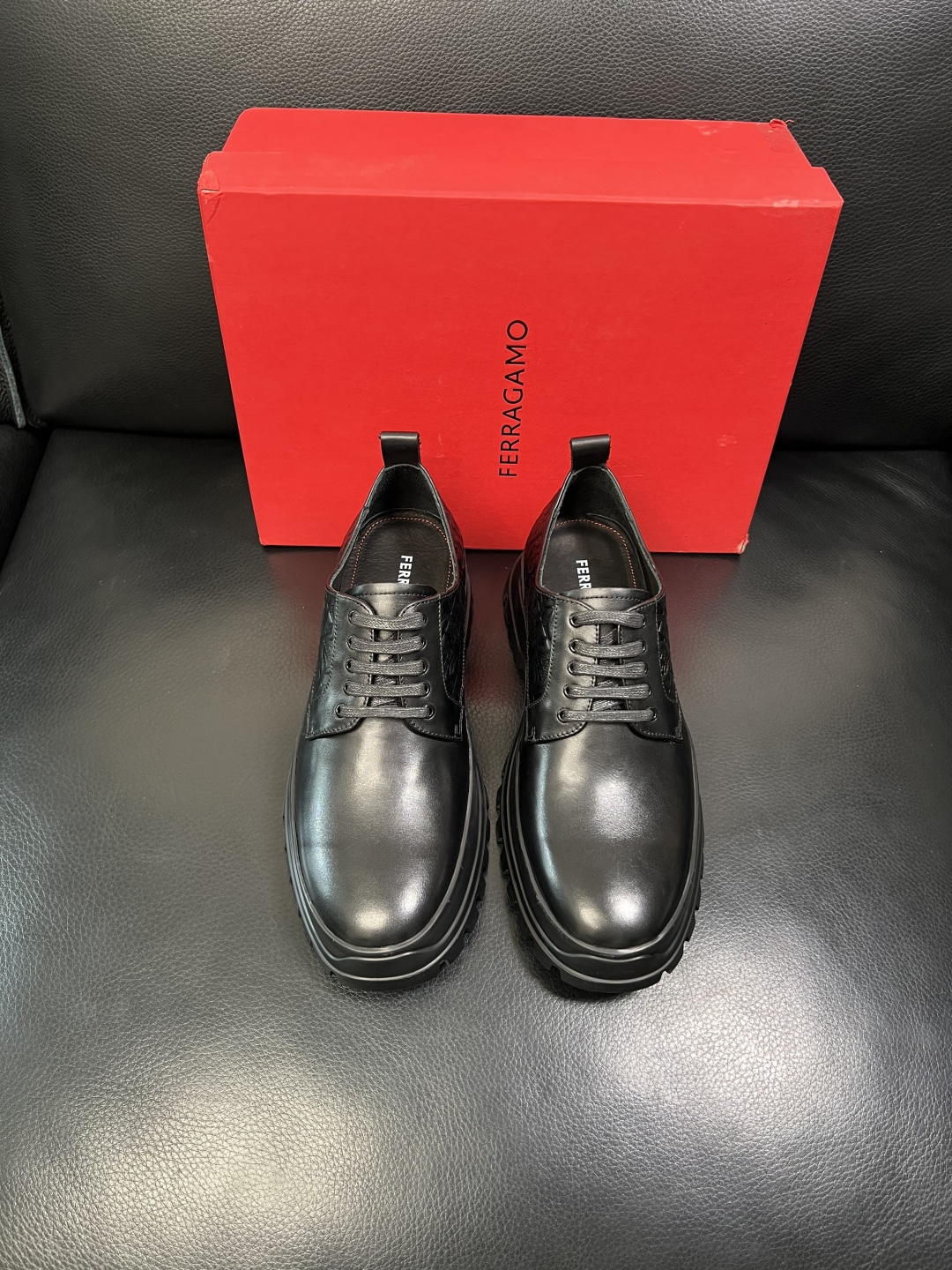 Ferragamo 高品质 顶级工艺品 菲拉格慕 专柜同步发售原厂配置，意大利进口原版牛皮，进口水染牛里