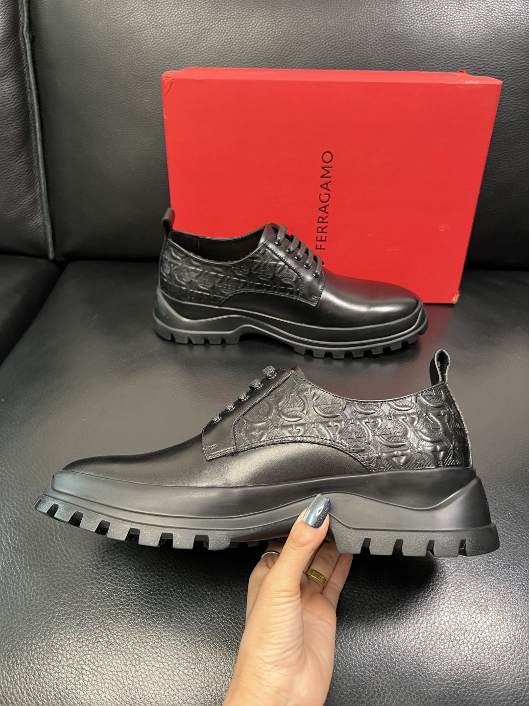 Ferragamo 高品质 顶级工艺品 菲拉格慕 专柜同步发售原厂配置，意大利进口原版牛皮，进口水染牛里