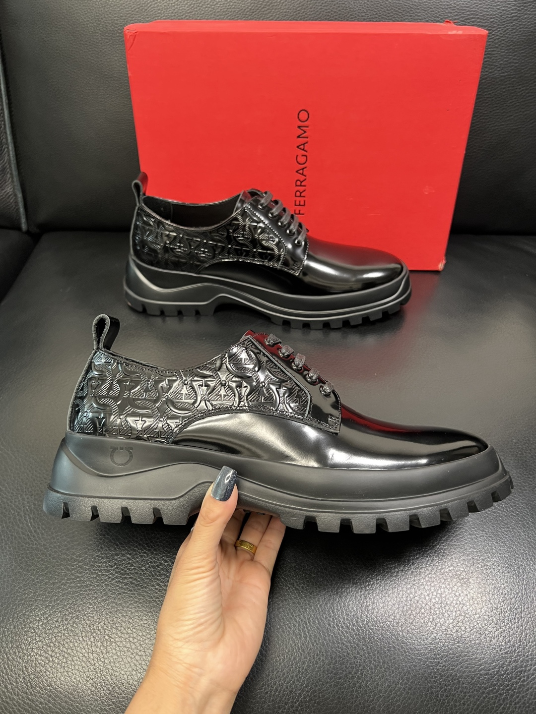 Ferragamo 高品质 顶级工艺品 菲拉格慕 专柜同步发售原厂配置，意大利进口原版牛皮，进口水染牛里