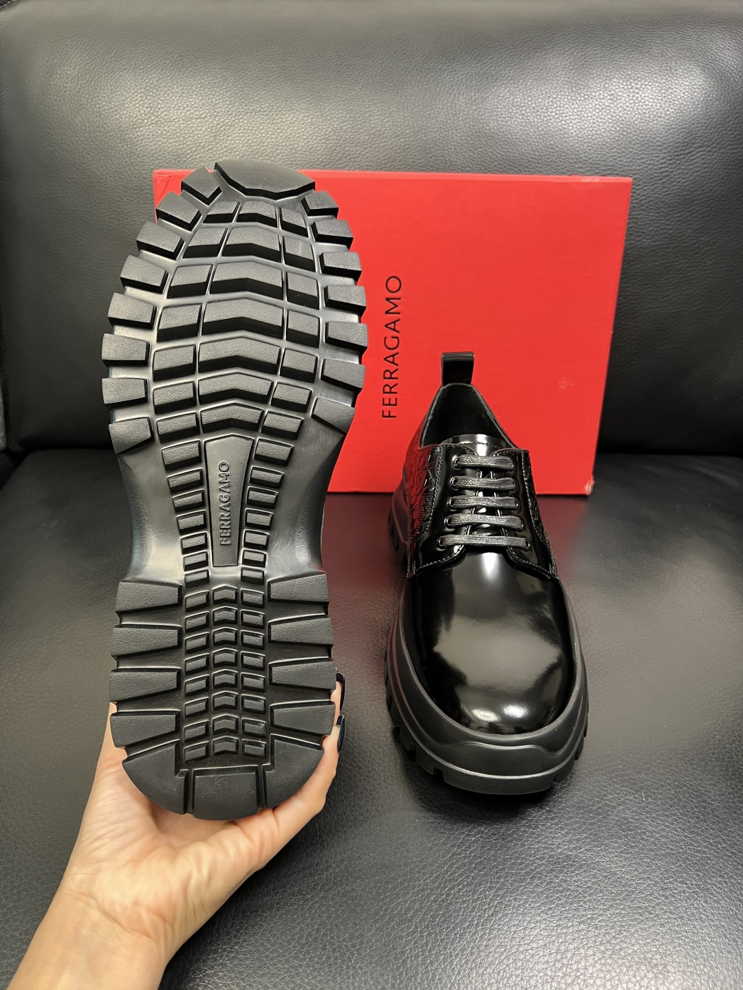 Ferragamo 高品质 顶级工艺品 菲拉格慕 专柜同步发售原厂配置，意大利进口原版牛皮，进口水染牛里