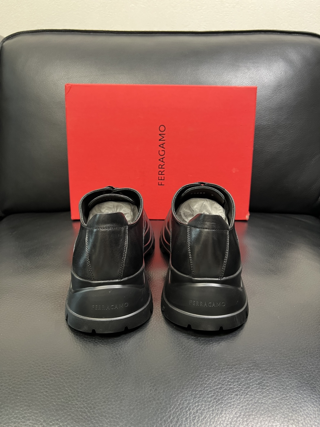 Ferragamo 高品质 顶级工艺品 菲拉格慕 专柜同步发售原厂配置，意大利进口原版牛皮，进口水染牛里