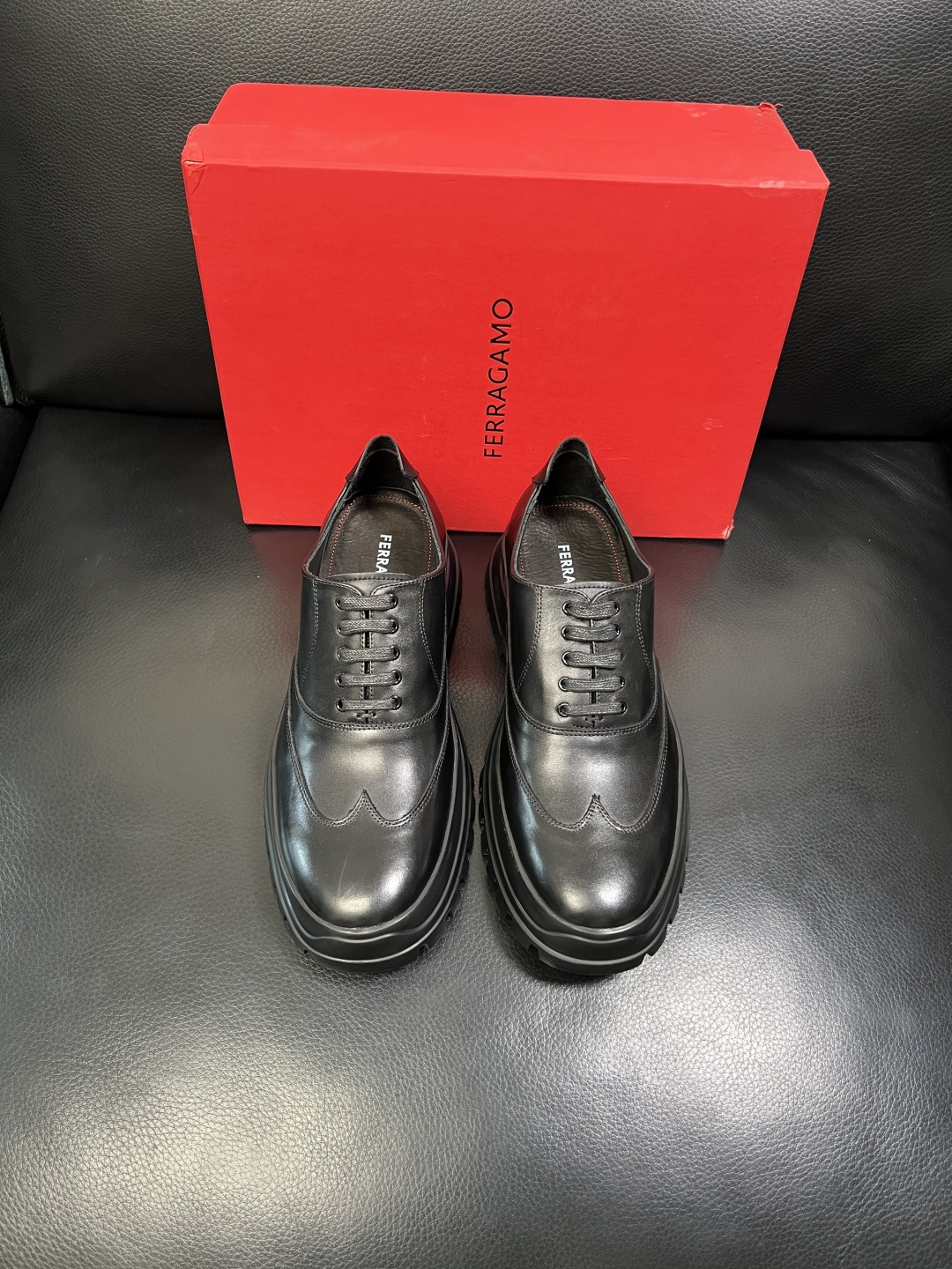 Ferragamo 高品质 顶级工艺品 菲拉格慕 专柜同步发售原厂配置，意大利进口原版牛皮，进口水染牛里