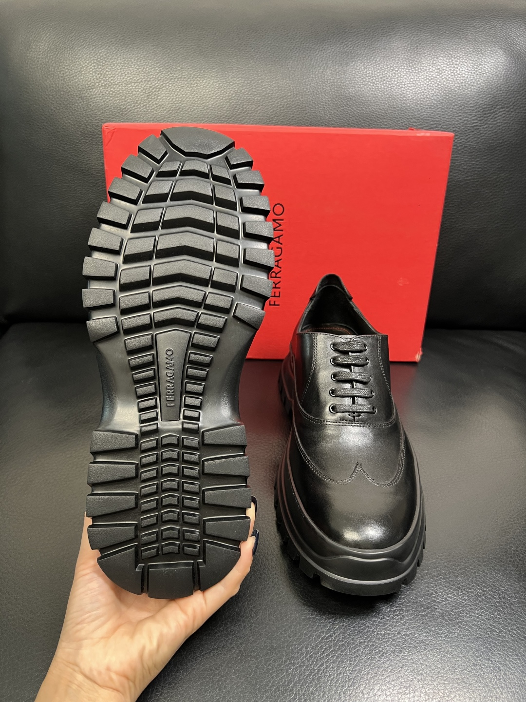 Ferragamo 高品质 顶级工艺品 菲拉格慕 专柜同步发售原厂配置，意大利进口原版牛皮，进口水染牛里