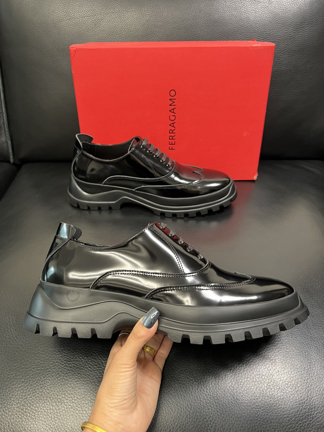 Ferragamo 高品质 顶级工艺品 菲拉格慕 专柜同步发售原厂配置，意大利进口原版牛皮，进口水染牛里