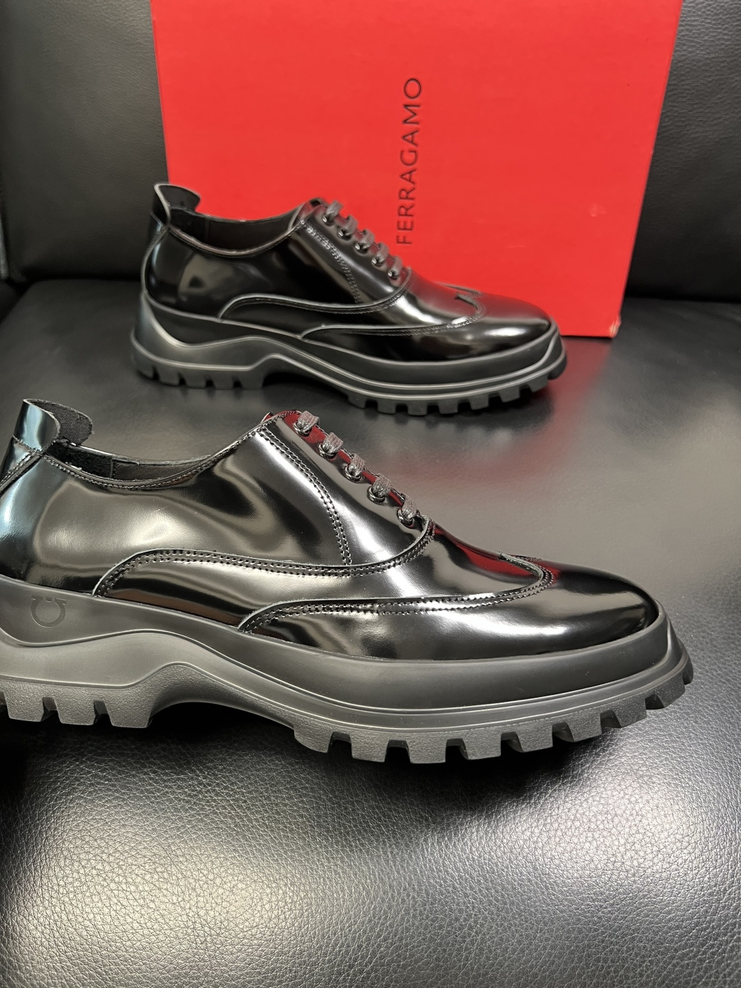 Ferragamo 高品质 顶级工艺品 菲拉格慕 专柜同步发售原厂配置，意大利进口原版牛皮，进口水染牛里