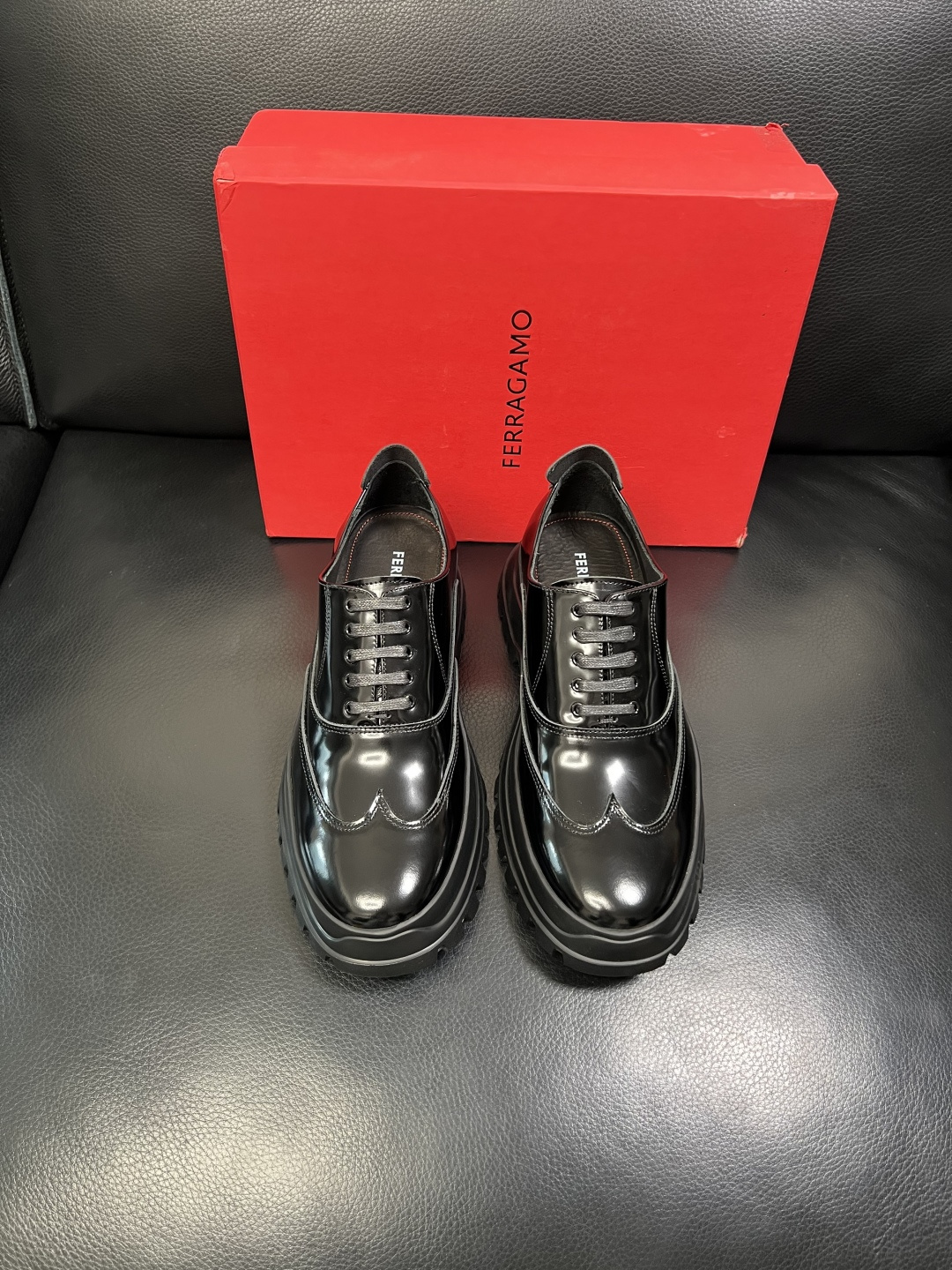 Ferragamo 高品质 顶级工艺品 菲拉格慕 专柜同步发售原厂配置，意大利进口原版牛皮，进口水染牛里