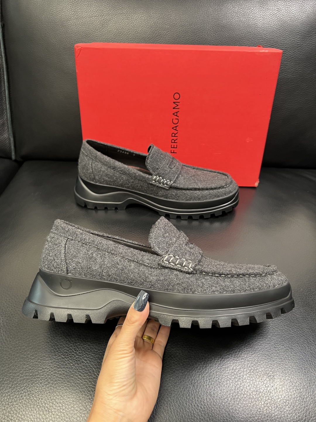 Ferragamo 高品质 顶级工艺品 菲拉格慕 专柜同步发售原厂配置，意大利进口原版牛皮，进口水染牛里