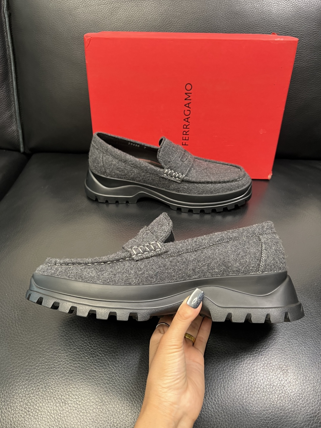 Ferragamo 高品质 顶级工艺品 菲拉格慕 专柜同步发售原厂配置，意大利进口原版牛皮，进口水染牛里