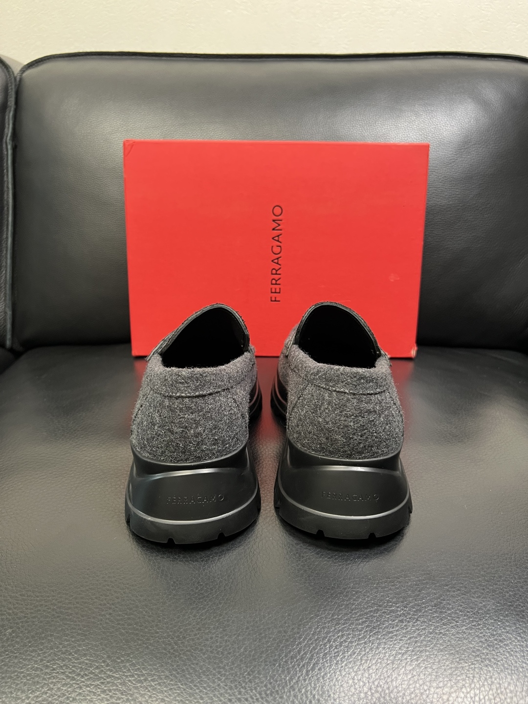 Ferragamo 高品质 顶级工艺品 菲拉格慕 专柜同步发售原厂配置，意大利进口原版牛皮，进口水染牛里