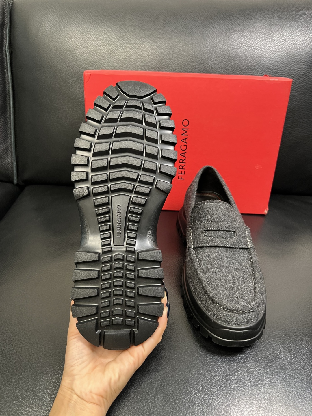 Ferragamo 高品质 顶级工艺品 菲拉格慕 专柜同步发售原厂配置，意大利进口原版牛皮，进口水染牛里