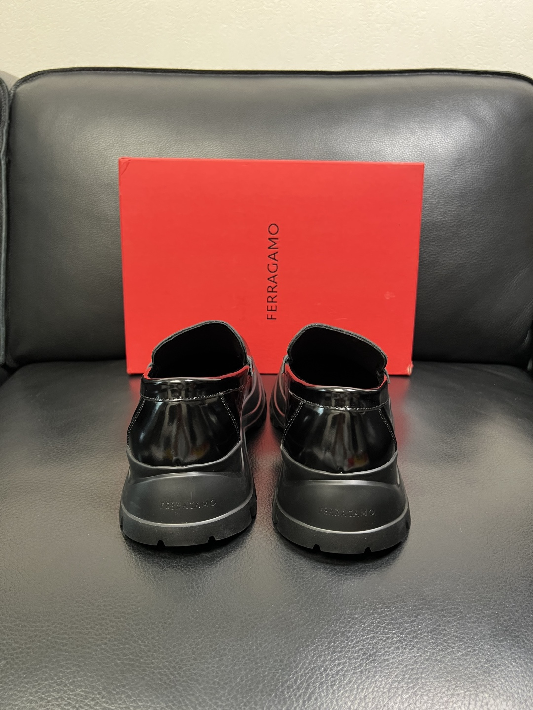 Ferragamo 高品质 顶级工艺品 菲拉格慕 专柜同步发售原厂配置，意大利进口原版牛皮，进口水染牛里