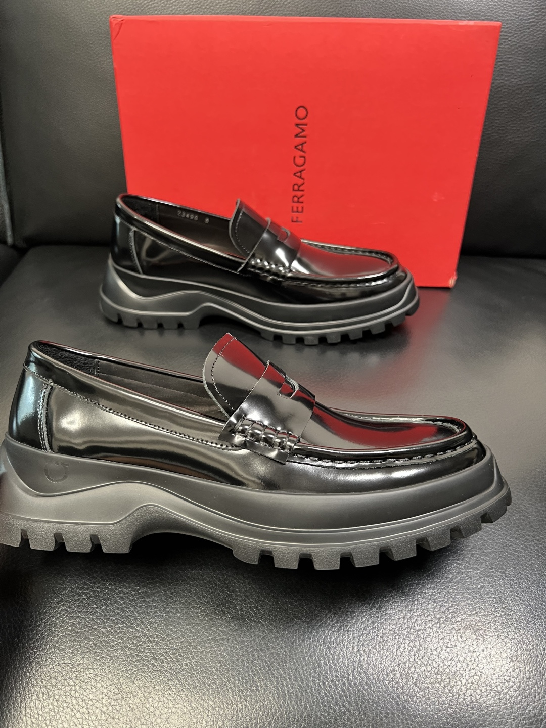 Ferragamo 高品质 顶级工艺品 菲拉格慕 专柜同步发售原厂配置，意大利进口原版牛皮，进口水染牛里