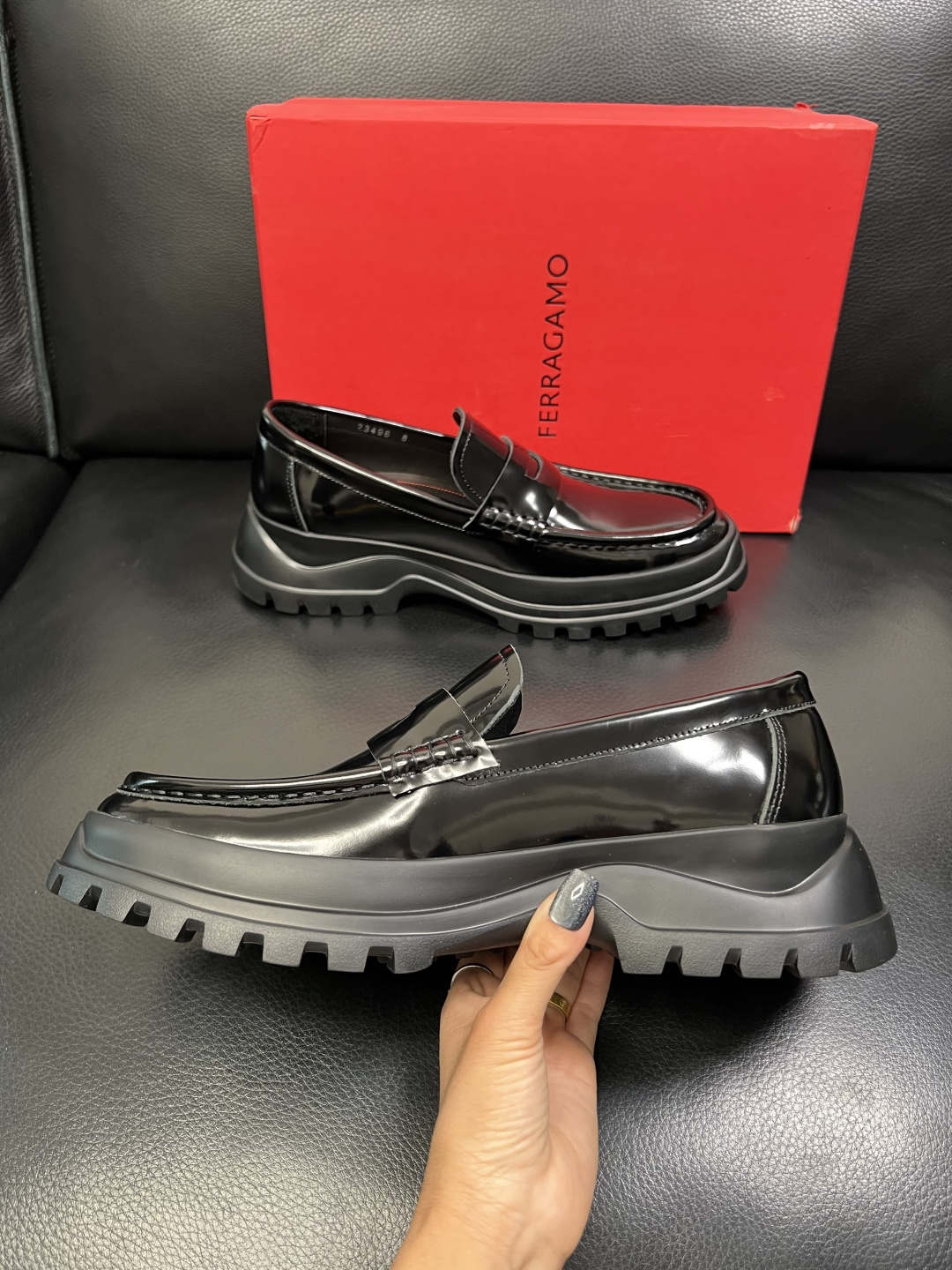 Ferragamo 高品质 顶级工艺品 菲拉格慕 专柜同步发售原厂配置，意大利进口原版牛皮，进口水染牛里