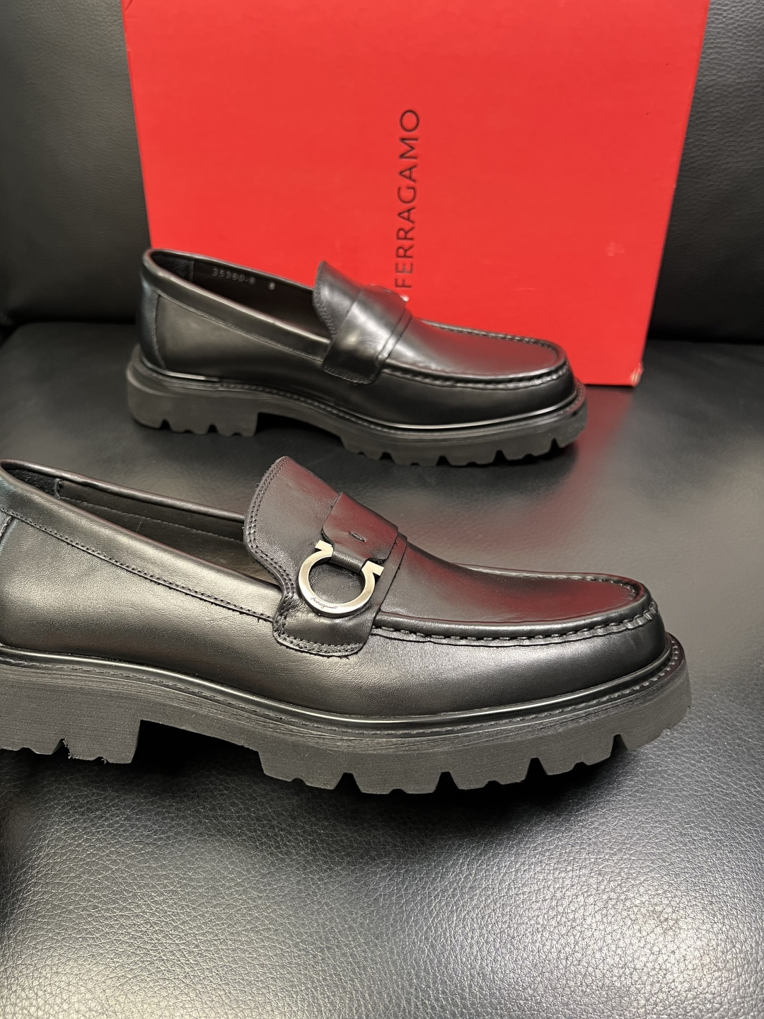 Ferragamo 高品质 顶级工艺品 菲拉格慕 专柜同步发售原厂配置，意大利进口原版牛皮，进口水染牛里