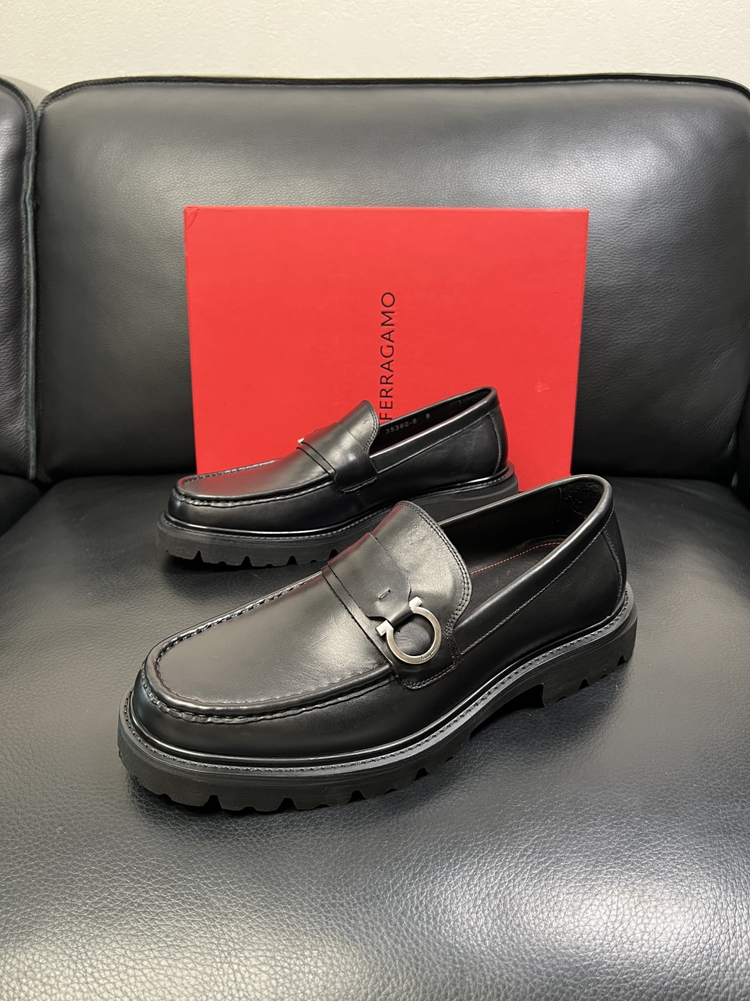 Ferragamo 高品质 顶级工艺品 菲拉格慕 专柜同步发售原厂配置，意大利进口原版牛皮，进口水染牛里