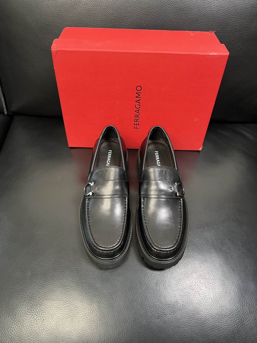 Ferragamo 高品质 顶级工艺品 菲拉格慕 专柜同步发售原厂配置，意大利进口原版牛皮，进口水染牛里