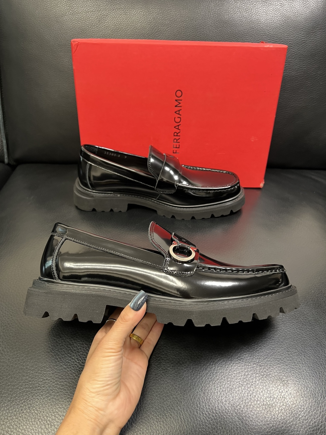 Ferragamo 高品质 顶级工艺品 菲拉格慕 专柜同步发售原厂配置，意大利进口原版牛皮，进口水染牛里