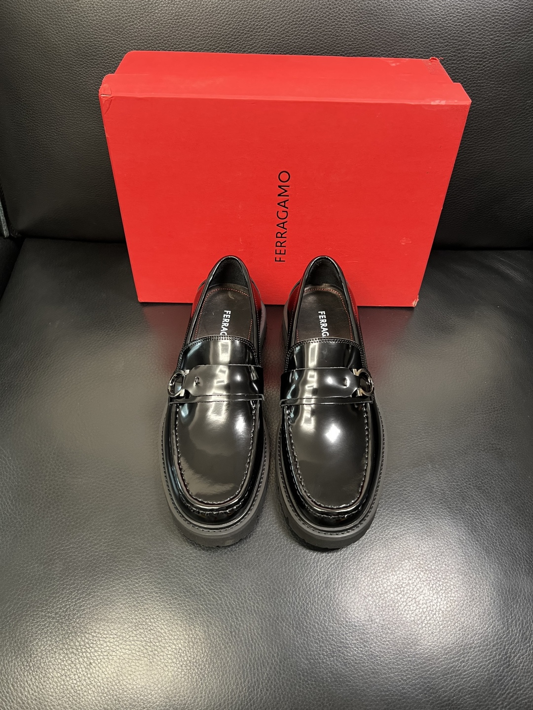 Ferragamo 高品质 顶级工艺品 菲拉格慕 专柜同步发售原厂配置，意大利进口原版牛皮，进口水染牛里