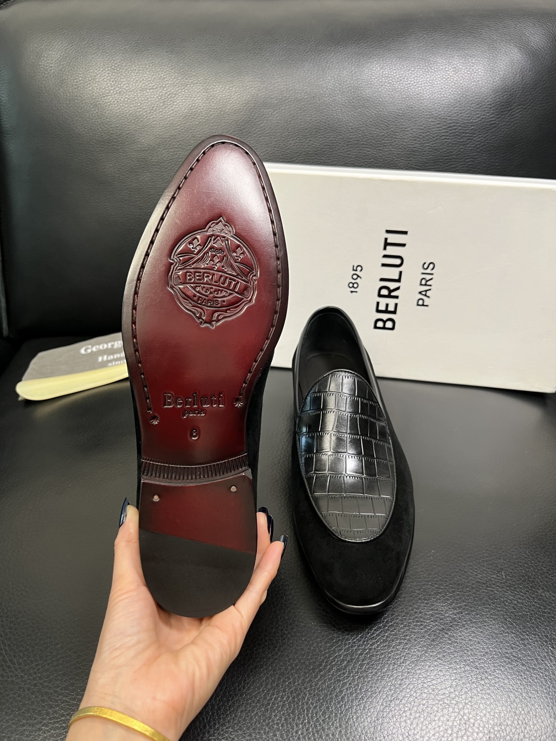 Berluti 高品质 顶级工艺品 布鲁提 专柜同步发售原厂配置，意大利进口牛皮面料，全进口水染牛皮里垫