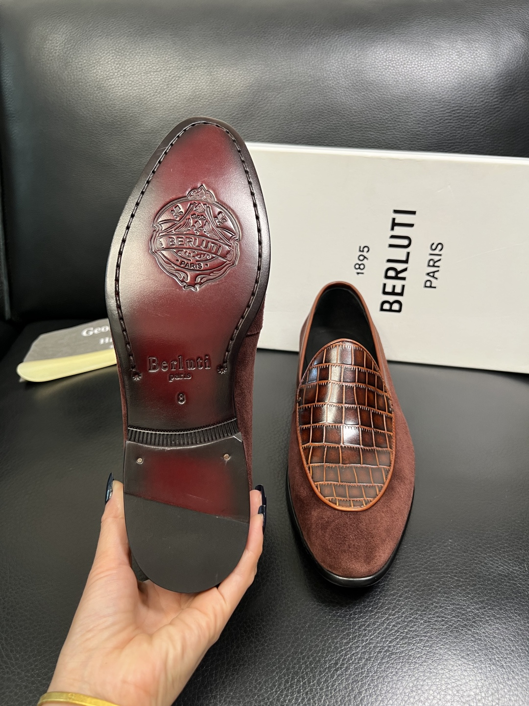 Berluti 高品质 顶级工艺品 布鲁提 专柜同步发售原厂配置，意大利进口牛皮面料，全进口水染牛皮里垫