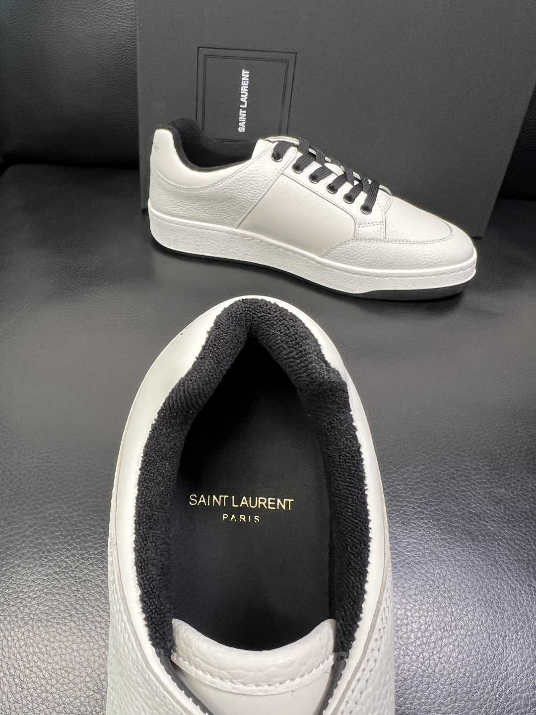 SAINT LAURENT 高品质 顶级工艺品 圣罗兰 专柜同步发售原厂配置，意大利进口牛皮面料，全进口
